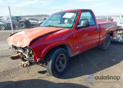1997 Chevrolet S-10 Fleetside z USA, uszkodzony, nr VIN 1GCCS1448V8152160
